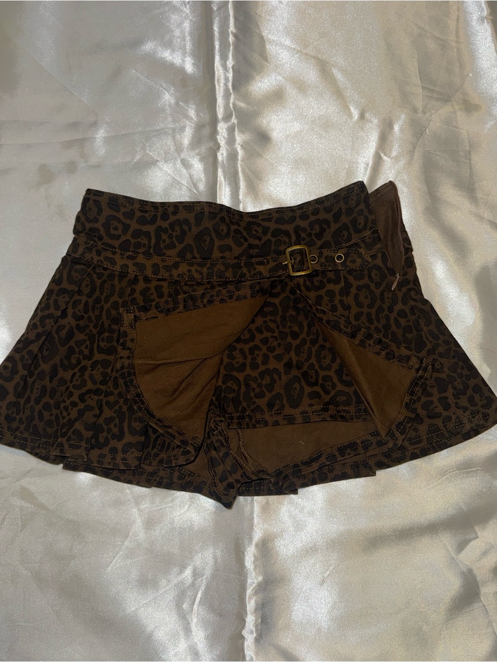 Leopard Print Brown Women’s Skort with Belt Accent 🐆